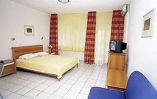 Dryades Hotel Siviri